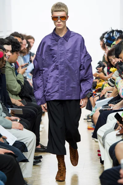 Look 7